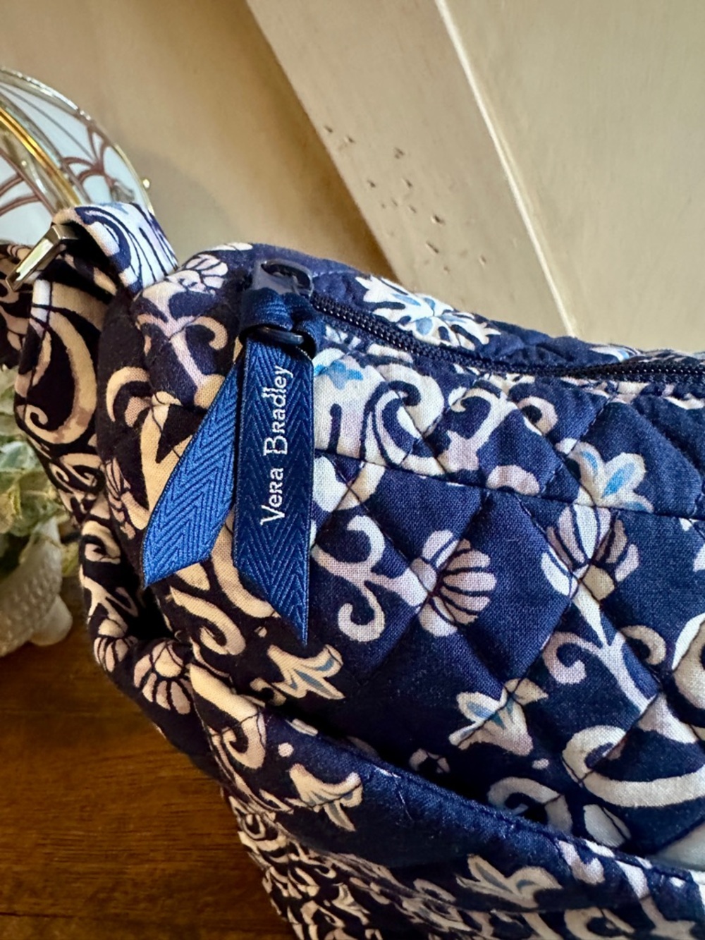 Vera Bradley Large On the Go Crossbody – Steel Blue Medallion (NWT) - Picture 9 of 11